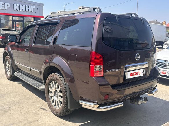 2011 Nissan Pathfinder III Рестайлинг, коричневый, 1880000 рублей - вид 5