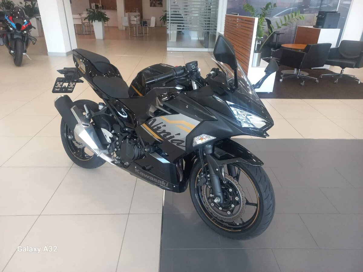 Kawasaki Ninja 400