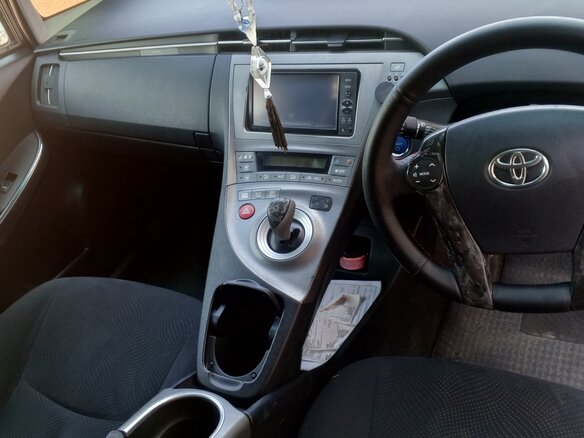 2012 Toyota Prius III Рестайлинг (XW30), голубой, 1200000 рублей - вид 7