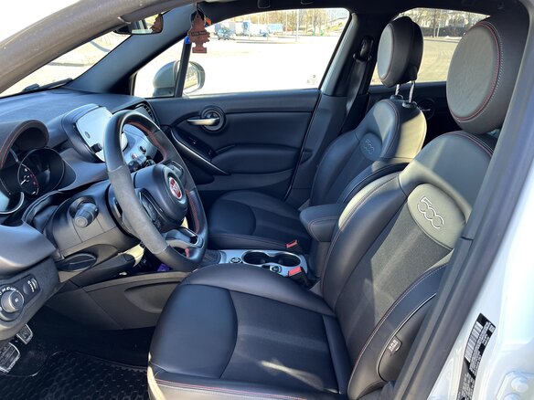 Купить б/у Fiat 500X I Рестайлинг 1.3 AT (177 л.с.) 4WD бензин автомат ...