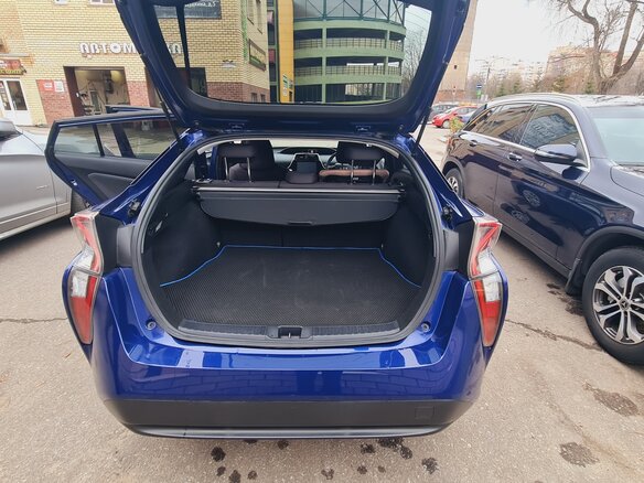 2016 Toyota Prius IV (XW50), синий, 1350000 рублей - вид 18