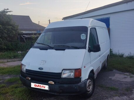 Купить б/у Ford Transit дизель механика в Аркадаке: белый