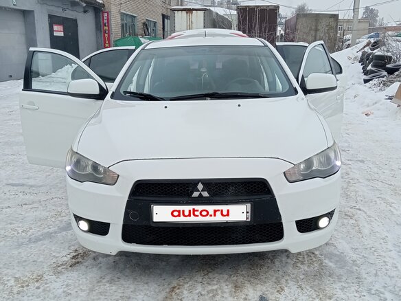 2007 Mitsubishi Lancer X, белый, 700000 рублей - вид 1