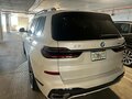2022 BMW X7 40i I (G07) Рестайлинг, белый - вид 8