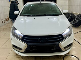 2022 Lada (ВАЗ) Vesta I, белый, 850000 рублей, вид 2