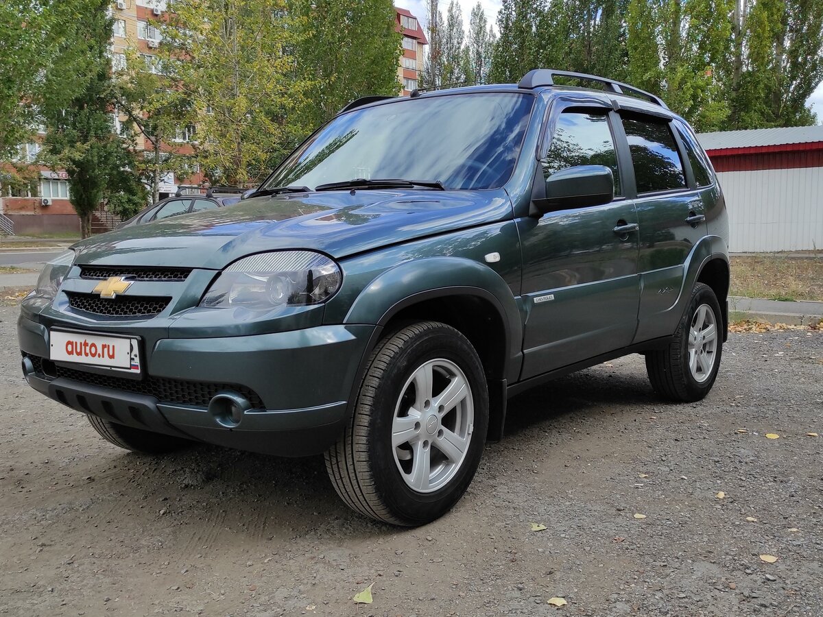 Купить б/у Chevrolet Niva I Рестайлинг 1.7 MT (80 л.с.) 4WD бензин ...