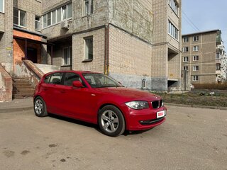 2010 BMW 1 серии 116i I (E81/E82/E87/E88) Рестайлинг, красный, 730000 рублей, вид 1