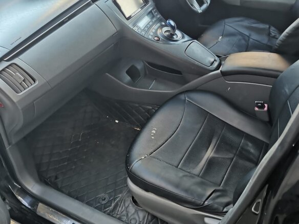 2010 Toyota Prius III (XW30), чёрный, 930000 рублей - вид 5