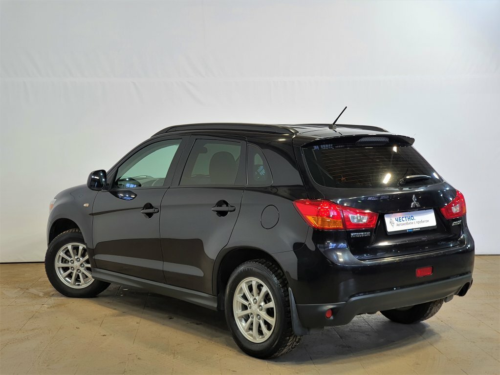 Купить б/у Mitsubishi ASX I 1.8 CVT (140 л.с.) бензин