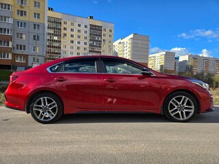 2020 Kia Cerato IV, красный, 1570000 рублей, вид 3