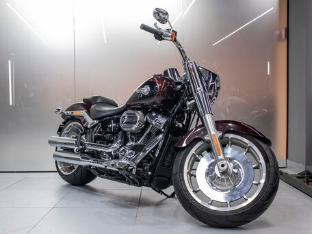 Мотоцикл Harley Davidson Softail Fat Boy 2018 обзор
