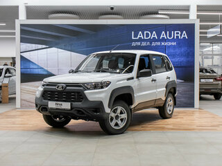2024 Lada (ВАЗ) Niva I Рестайлинг (Travel), белый, 1527000 рублей, вид 1