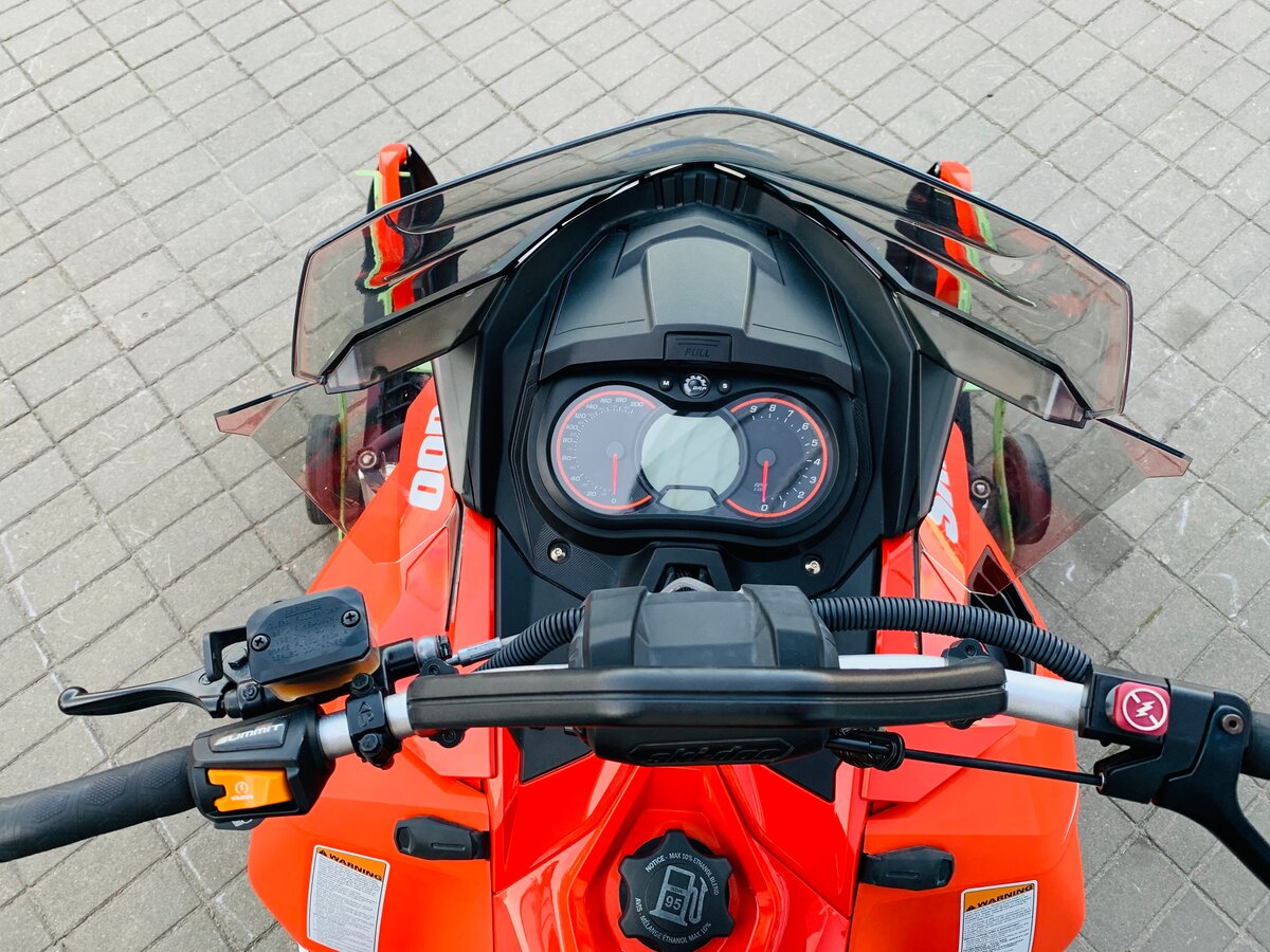 BRP Summit SP 600 E Tec 146
