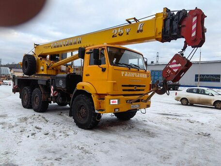 2014 КамАЗ 43118, золотистый, 7500000 рублей, вид 1