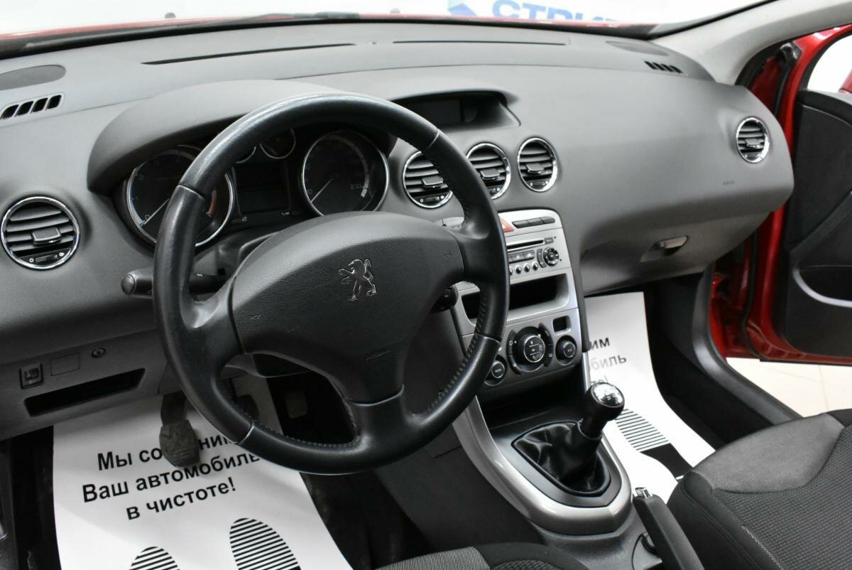 2011 Peugeot 308 I, красный - вид 6