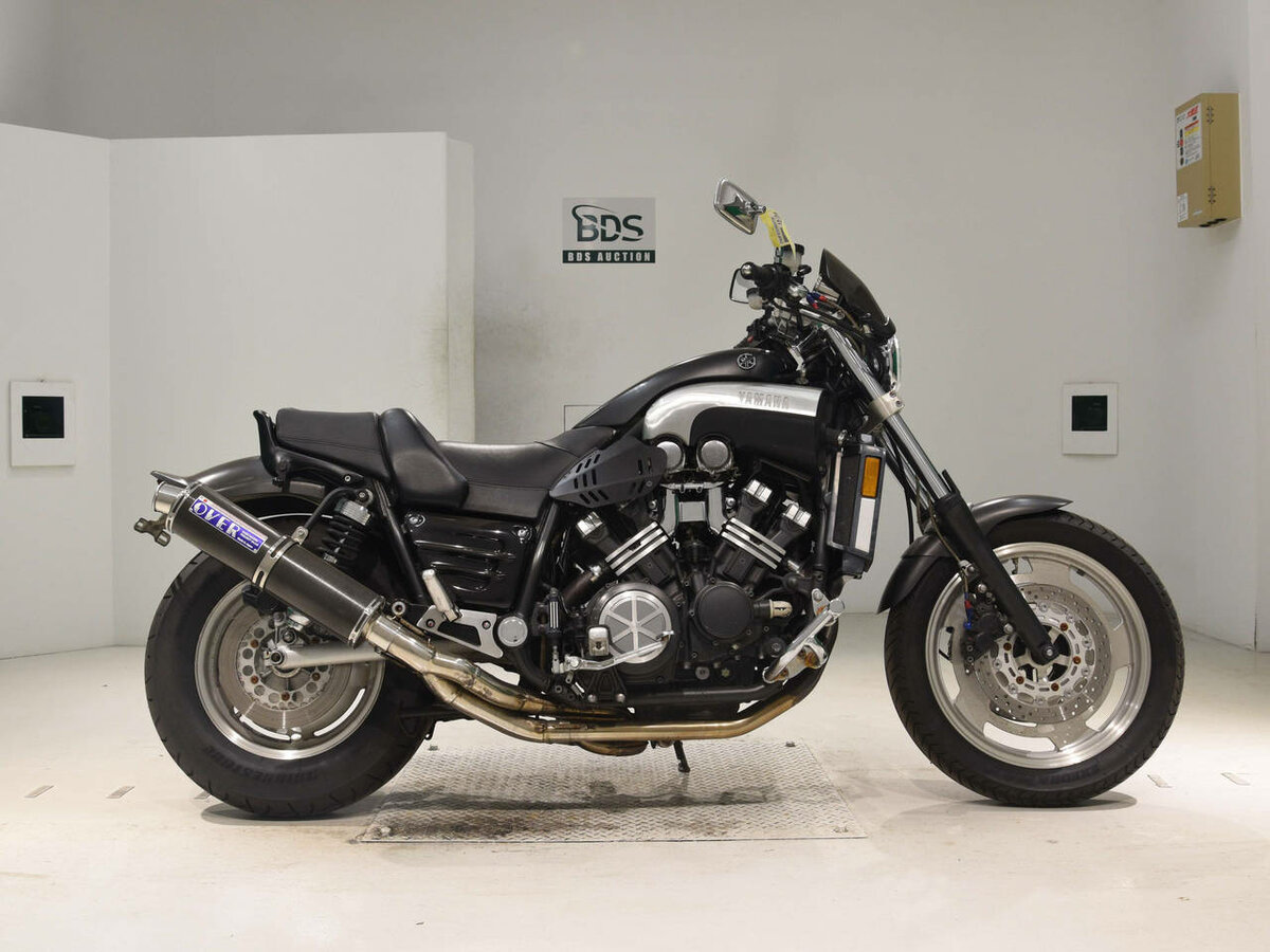 Yamaha V-Max 1200