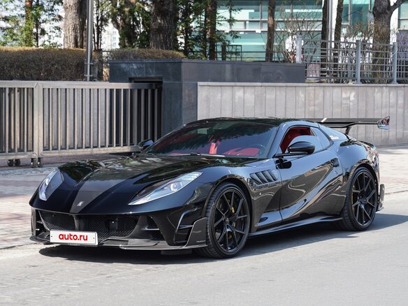 2022 Ferrari 812 GTS, чёрный