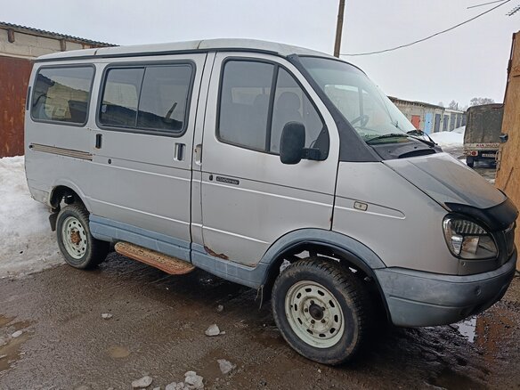 Купить б/у ГАЗ Соболь (2217) бензин механика в Москве: серебристый ...