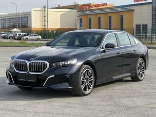 2024 BMW 5 серии Long 530Li xDrive VIII (G60/G61/G68), чёрный, 5990000 рублей, вид 1
