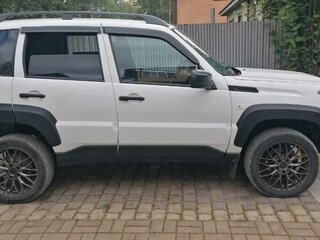 2022 Lada (ВАЗ) Niva Travel I, белый, 850000 рублей, вид 2