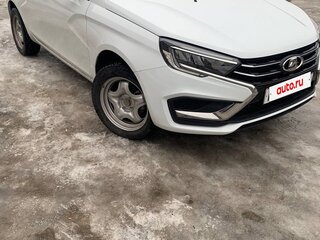 2024 Lada (ВАЗ) Vesta I Рестайлинг (NG), белый, 1350000 рублей, вид 1
