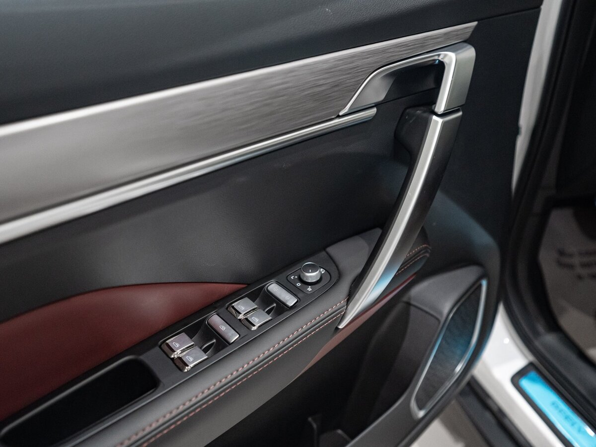 Кнопка разблокировки geely где находится Купить новый Geely Coolray I 1.5 AMT (150 л.с.) бензин робот в Ржавках: белый Дж
