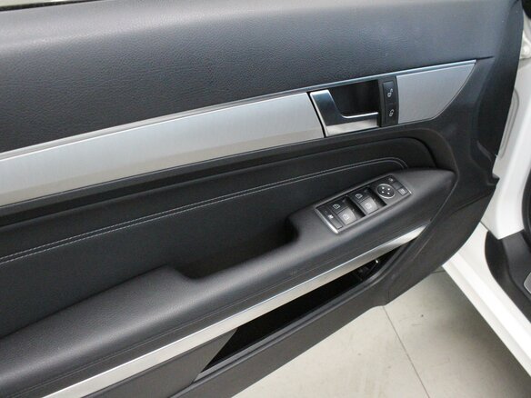 2013 Mercedes-Benz E-Класс 200 IV (W212, S212, C207) Рестайлинг, белый - вид 12