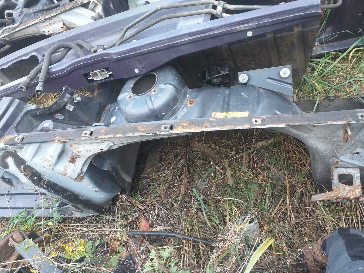 Купить б/у BMW 7 серии I (E23) 735i 5-speed 3.5 MT (218 л.с.) бензин ...