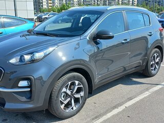 2021 Kia Sportage IV Рестайлинг, серый, 3100000 рублей, вид 1