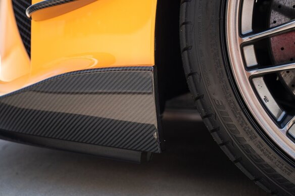 Купить б/у Lexus LFA 2010-2012 4.8 AMT (560 л.с.) бензин робот во ...