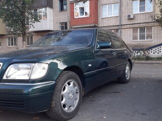 1998 Mercedes-Benz S-Класс 320 III (W140) Рестайлинг, зелёный, 650000 рублей, вид 1