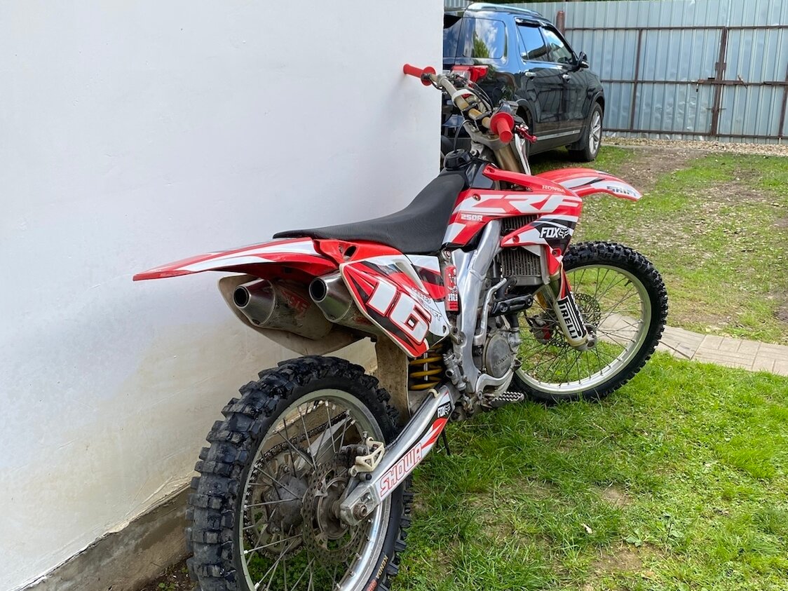 Honda crf150r в легковую машину