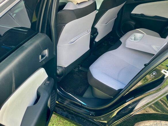 2021 Toyota Prius IV Рестайлинг (XW50), чёрный, 2100000 рублей - вид 18