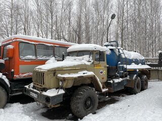 2001 Урал 4320, бежевый, 900000 рублей, вид 1