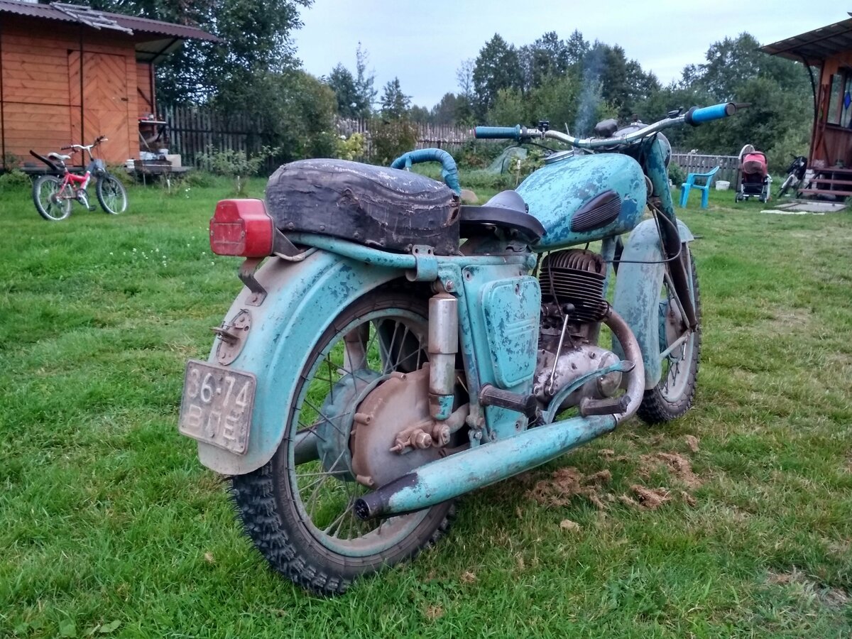 Фара иж 56