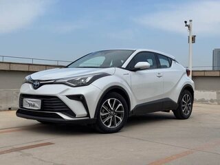 2021 Toyota C-HR I Рестайлинг, белый, 2077000 рублей, вид 1