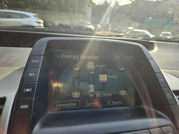 2008 Toyota Prius II Рестайлинг (XW20), серый, 630000 рублей - вид 10