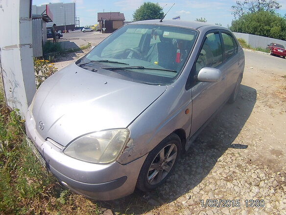 1998 Toyota Prius I (XW10), серебристый, 180000 рублей - вид 1