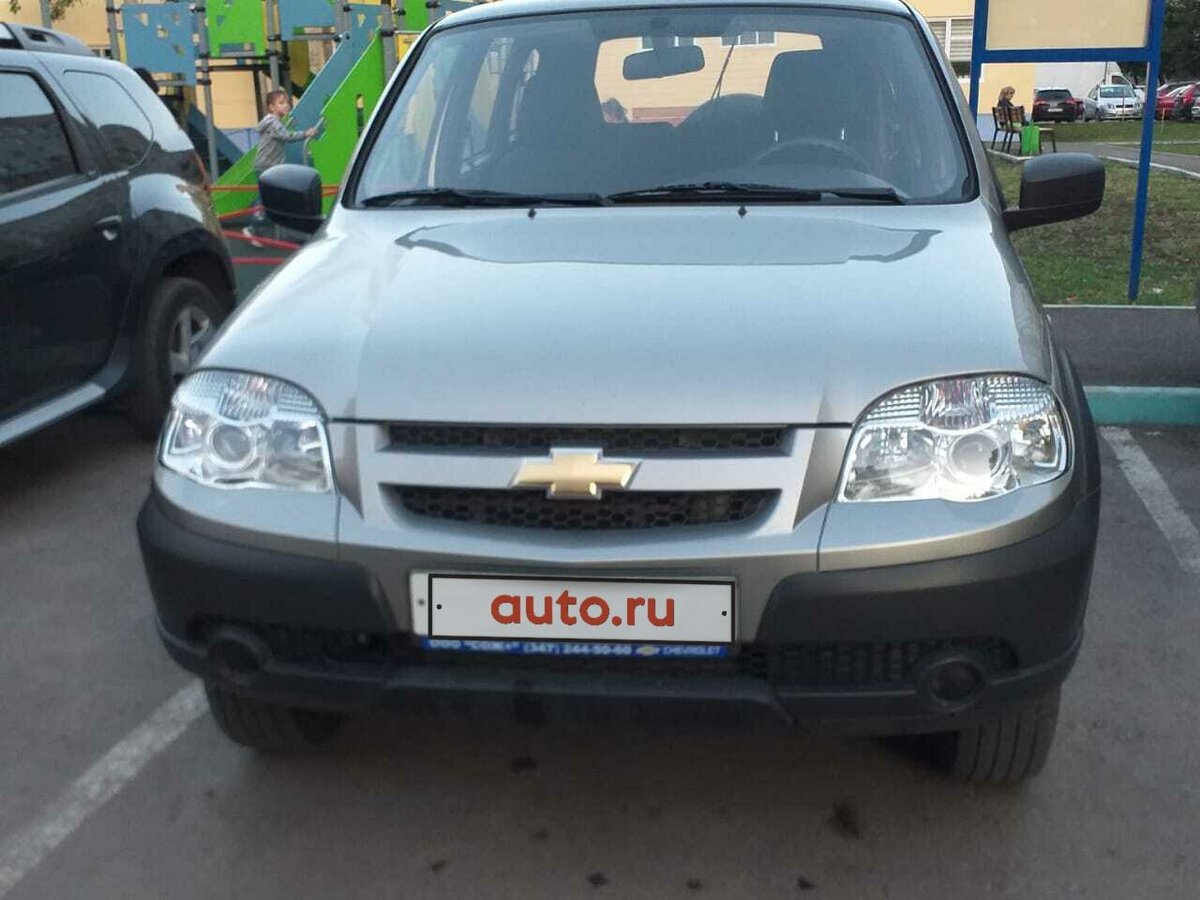 Купить б/у Chevrolet Niva I Рестайлинг 1.7 MT (80 л.с.) 4WD бензин ...