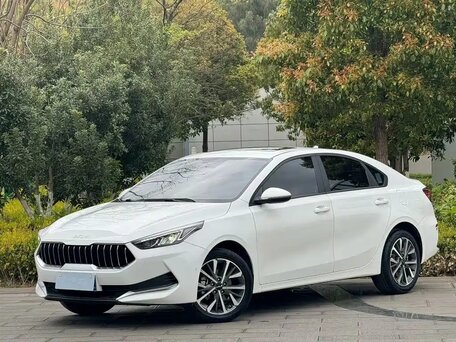 2022 Kia K3 II (China Market), белый, 1367000 рублей, вид 1