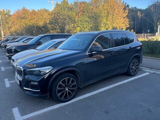 2020 BMW X5 25d IV (G05/G18), чёрный, 6000000 рублей, вид 1