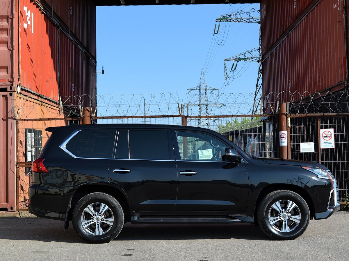 LEXUS LX - фото 4