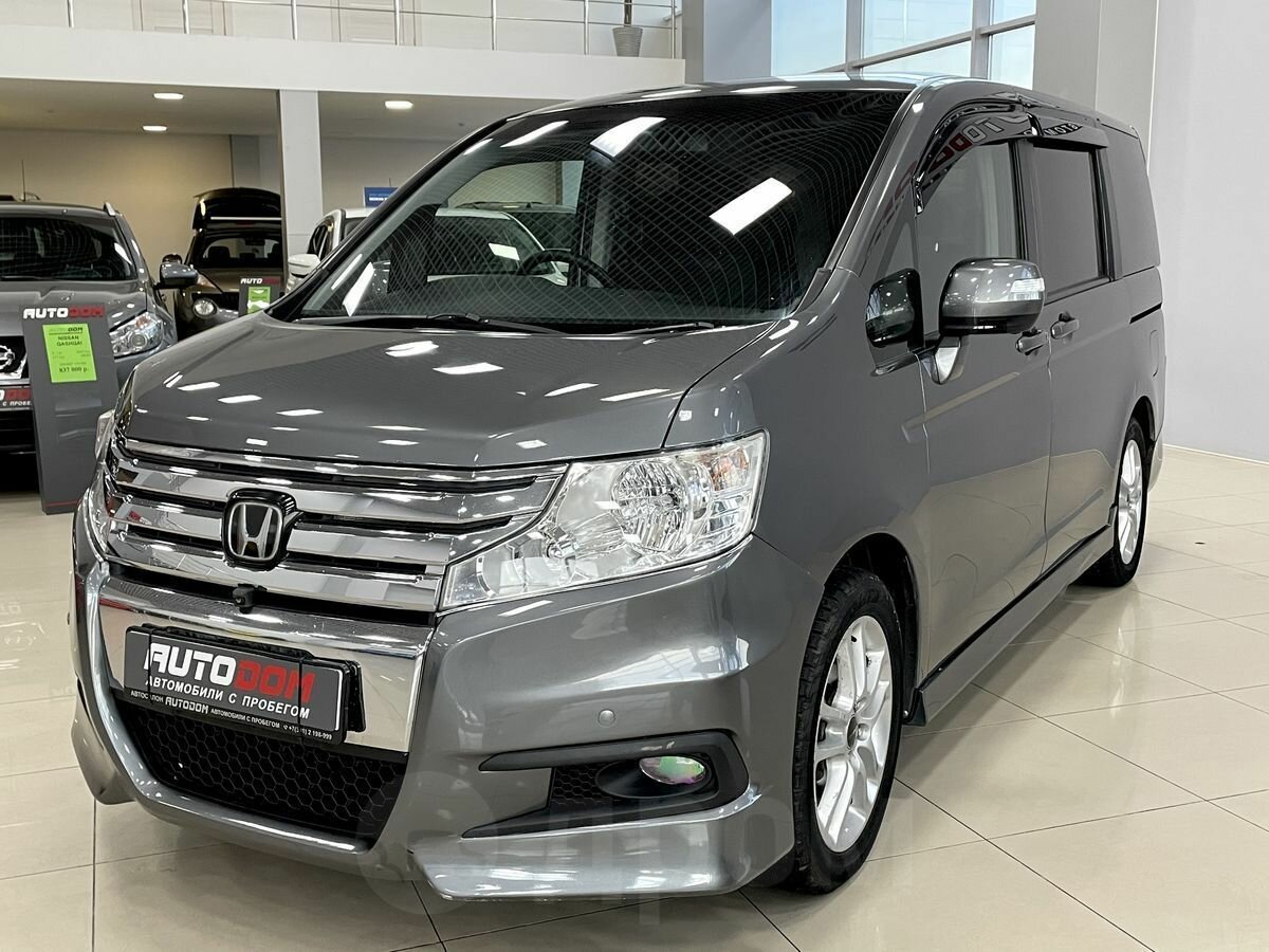 Что лучше тойота эсквайр или хонда степвагон - 87 фото