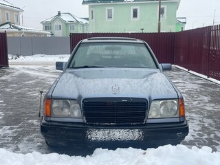 1985 Mercedes-Benz W124 200, голубой, 110000 рублей, вид 1