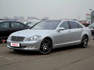 2007 Mercedes-Benz S-Класс 500 V (W221), серебристый, 1050000 рублей, вид 1