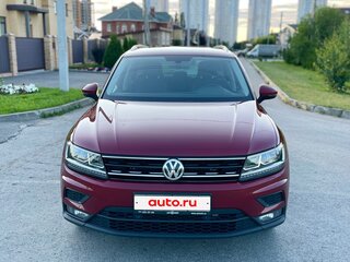 2017 Volkswagen Tiguan II, красный, 2450000 рублей, вид 1