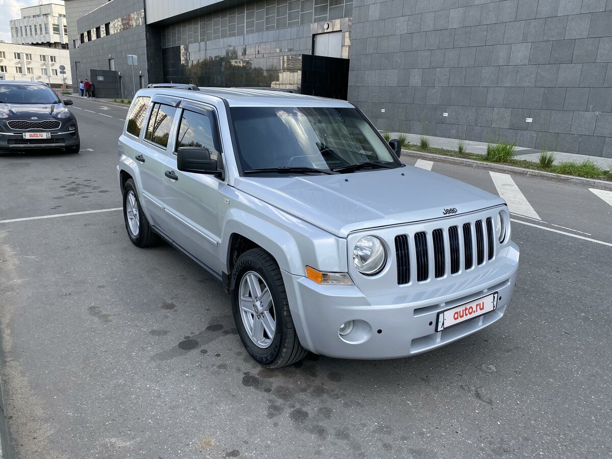 Jeep Liberty 2 4 CVT