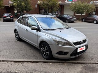 2008 Ford Focus II Рестайлинг, серебристый, 480000 рублей, вид 1