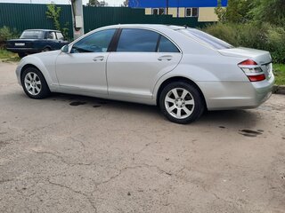 2008 Mercedes-Benz S-Класс 500 Long V (W221), серебристый, 2390000 рублей, вид 1