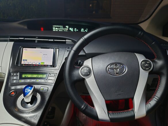 2009 Toyota Prius III (XW30), серый, 1200000 рублей - вид 7
